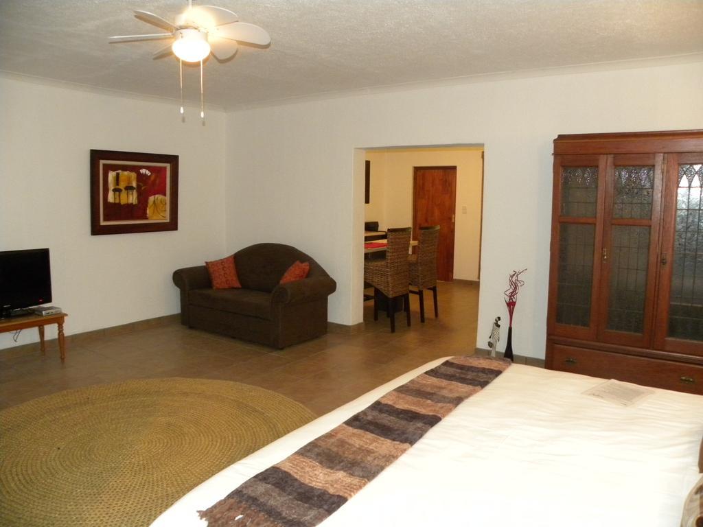 Bush Baby Glen Villa Хейзивю Стая снимка