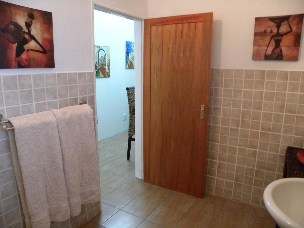 Bush Baby Glen Villa Хейзивю Стая снимка